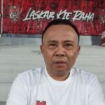 Berikut beberapa alternatif judul untuk "Malut United Komitmen Gunakan Pelatih Lokal":

1. "Malut United Tegaskan Dukungan untuk Pelatih Lokal"
2. "Komitmen Malut United: Prioritaskan Pelatih Lokal"
3. "Malut United: Menggali Potensi dengan Pelatih Lokal"
4. "Manajemen Malut United Berkomitmen pada Pelatih Lokal"
5. "Malut United: Fokus pada Pengembangan Pelatih Lokal"
6. "Dedikasi Malut United dalam Memperkuat Pelatih Lokal"
7. "Malut United: Komitmen untuk Meningkatkan Kemampuan Pelatih Lokal"
8. "Pelatih Lokal Jadi Prioritas Utama Malut United"
9. "Langkah Malut United: Mengangkat Martabat Pelatih Lokal"
10. "Konsistensi Malut United dalam Mendukung Pelatih Lokal"

Semoga alternatif judul ini bermanfaat!