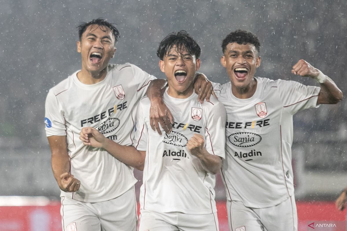 Berikut adalah alternatif judul untuk "Jadwal Lengkap Persis Solo di Super League Musim 2025/2026":

1. "Pembagian Jadwal Persis Solo dalam Super League 2025/2026"
2. "Rincian Jadwal Pertandingan Persis Solo di Super League 2025/2026"
3. "Jadwal Pertandingan Persis Solo: Super League Musim 2025/2026"
4. "Update Jadwal Persis Solo di Super League untuk Musim 2025/2026"
5. "Kompleksitas Jadwal Persis Solo di Super League 2025/2026"
6. "Taktik dan Jadwal Persis Solo: Super League 2025/2026"
7. "Jadwal Resmi Persis Solo di Super League 2025/2026"
8. "Jadwal Dan Statistik Persis Solo di Super League Musim 2025/2026"

Semoga salah satu judul di atas sesuai dengan yang Anda cari!